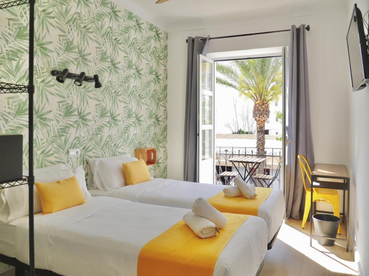 Nanit Rooms Ibiza Hostal Santa Eulària des Riu Εξωτερικό φωτογραφία