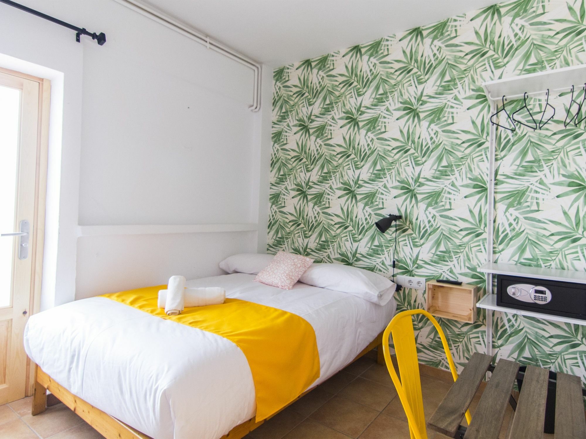 Nanit Rooms Ibiza Hostal Santa Eulària des Riu Εξωτερικό φωτογραφία