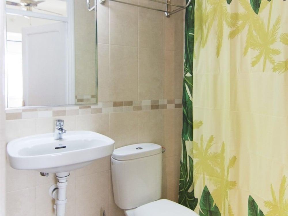 Nanit Rooms Ibiza Hostal Santa Eulària des Riu Εξωτερικό φωτογραφία